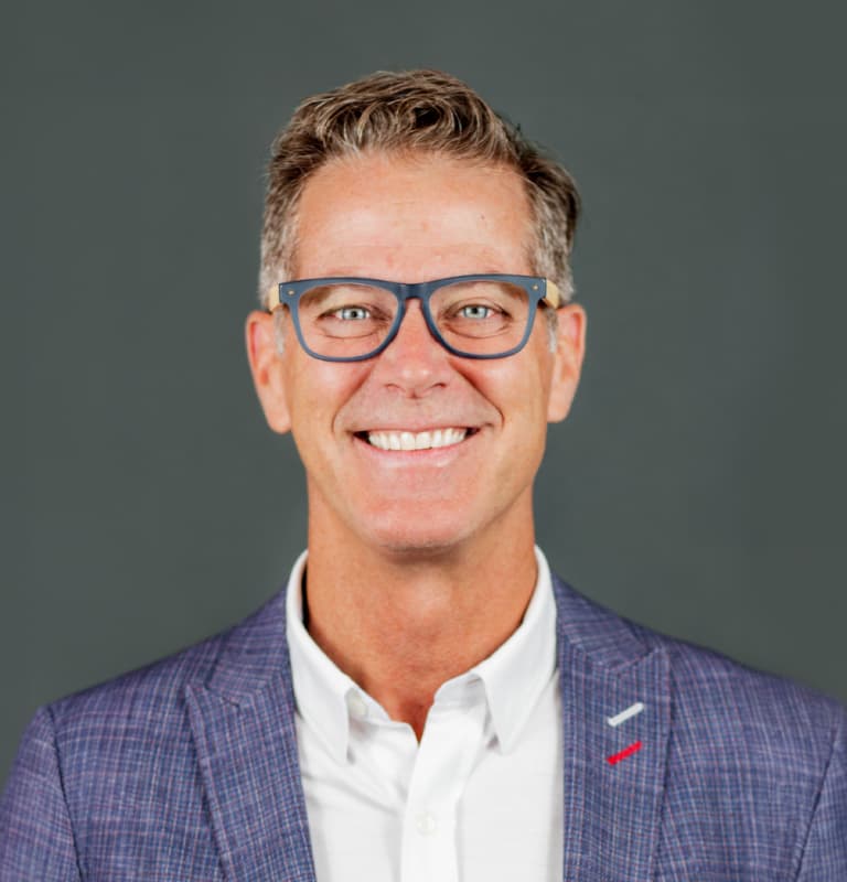 Headshot Mark Phillips 384x400px (1)