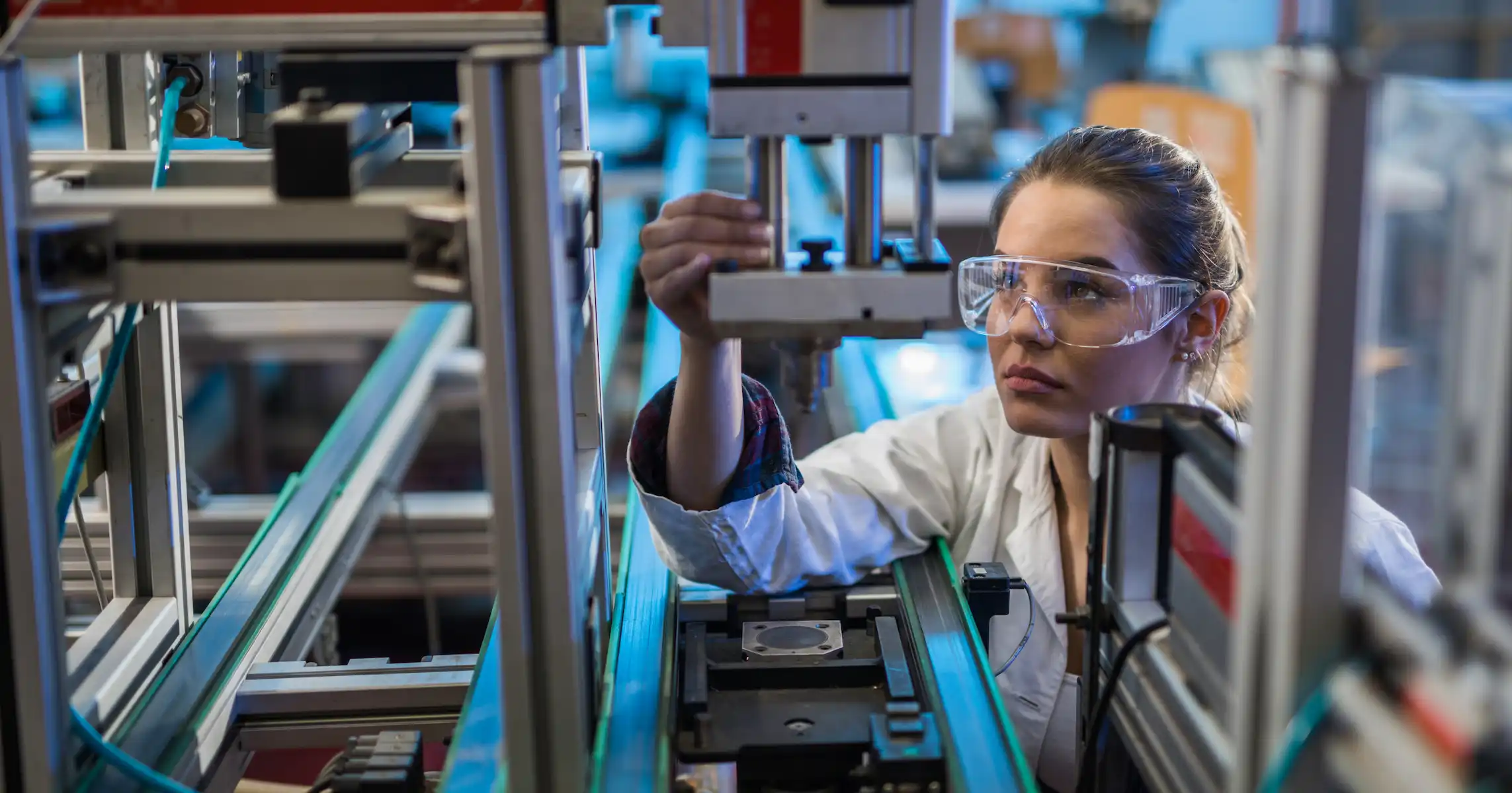 Manufactory worker applying kaoru ishikawa quality control techniques during the inspection
